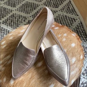 Katherine Kelly 1” gold shoes